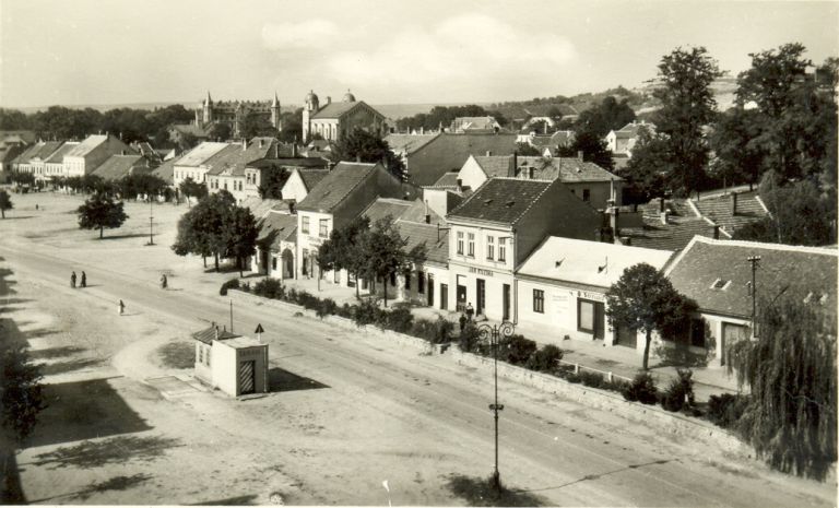 náměstí_retro_synagoga_zámek